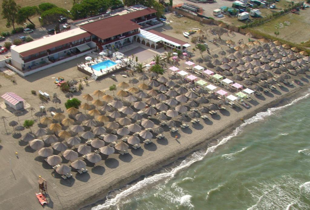Beach Club Ippocampo Exterior photo